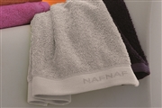 Ręcznik NAF NAF 70x140 cm Casual silver